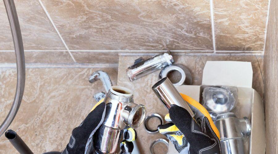 Professional gutter cleaning in Floris, IA
